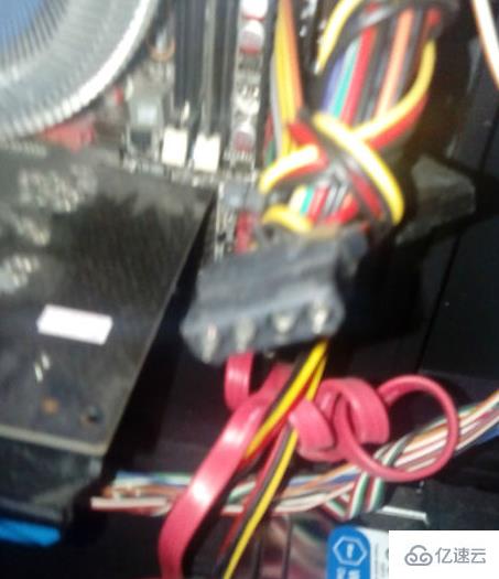 电脑机箱风扇怎么安装